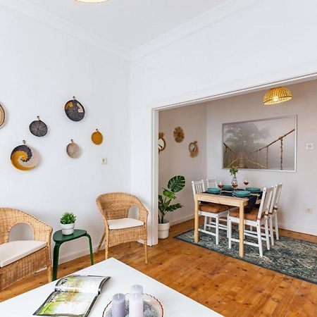 Апартаменты Colorful Flat With Excellent Location Near Trendy Attractions In Kadikoy Стамбул Экстерьер фото